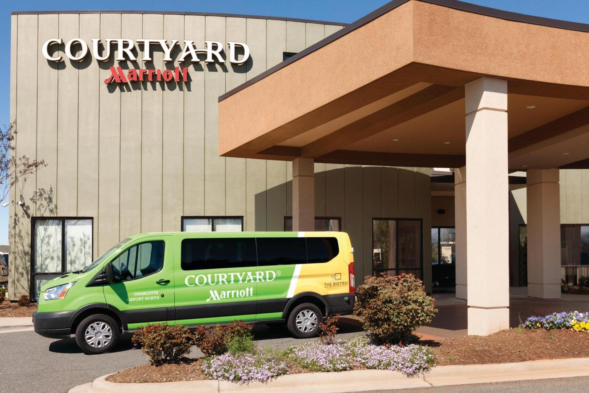 Courtyard Charlotte Airport North Hotel Bagian luar foto