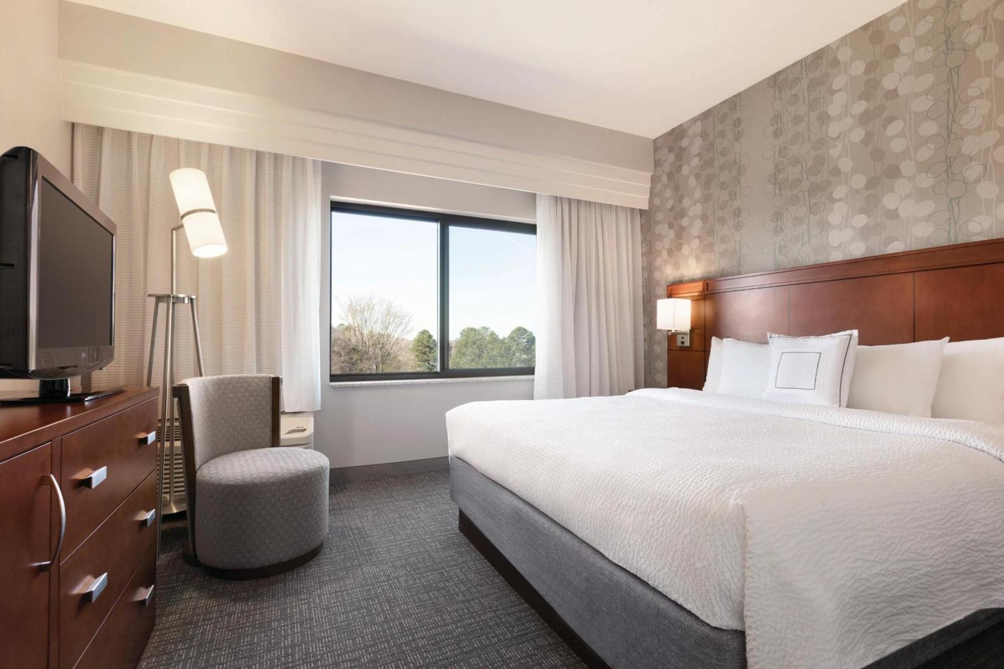 Courtyard Charlotte Airport North Hotel Bagian luar foto