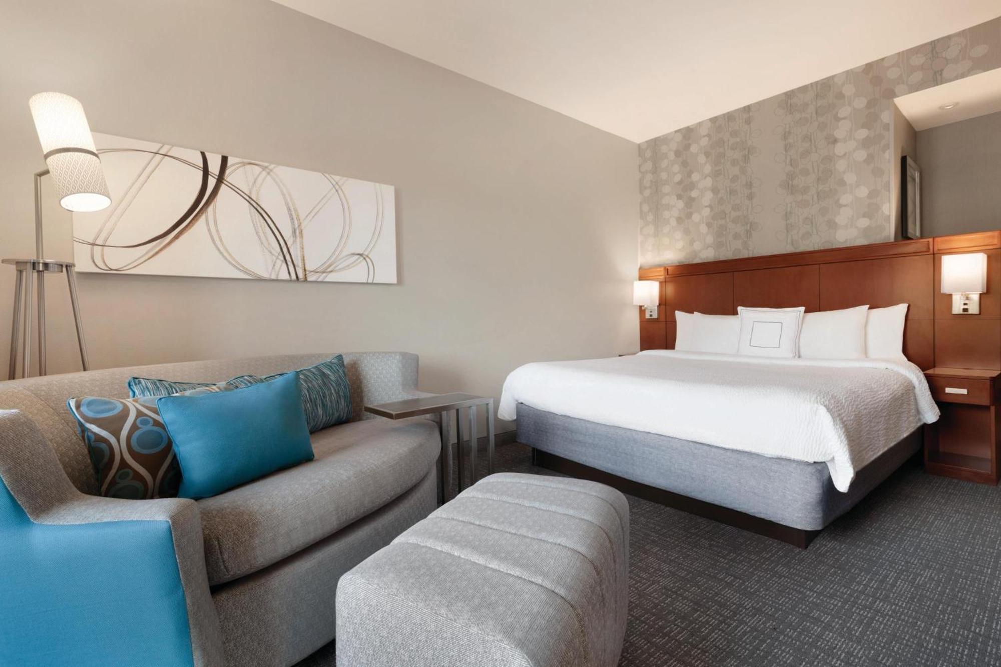 Courtyard Charlotte Airport North Hotel Bagian luar foto