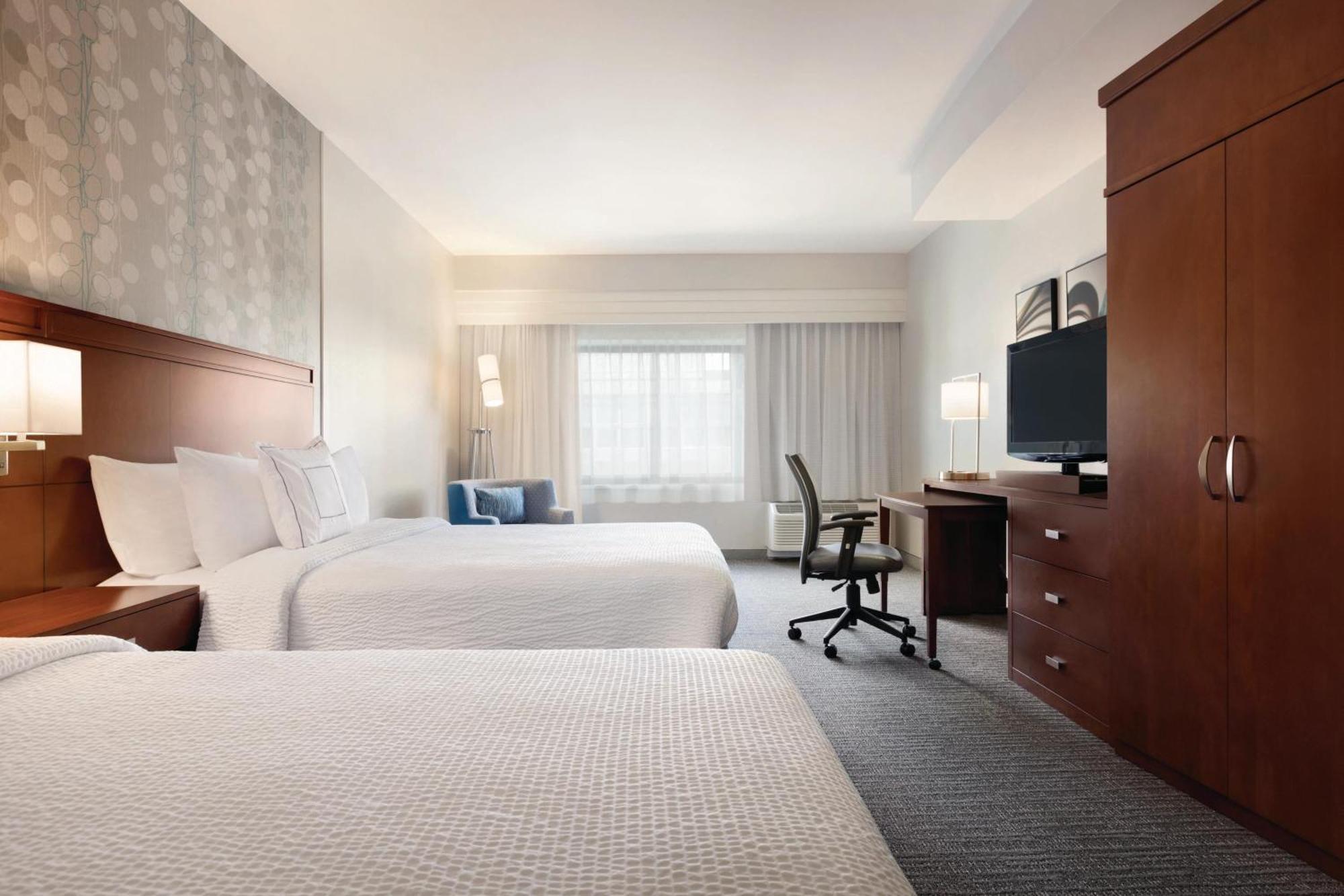 Courtyard Charlotte Airport North Hotel Bagian luar foto