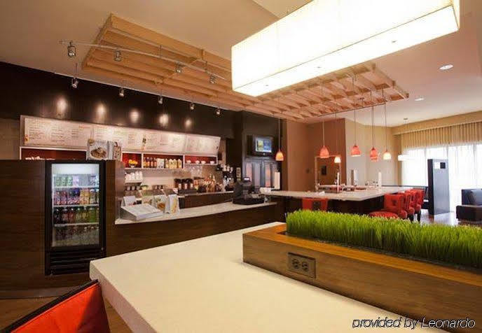 Courtyard Charlotte Airport North Hotel Bagian luar foto