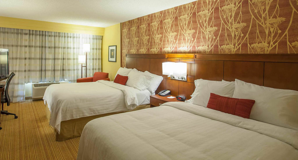 Courtyard Charlotte Airport North Hotel Bagian luar foto